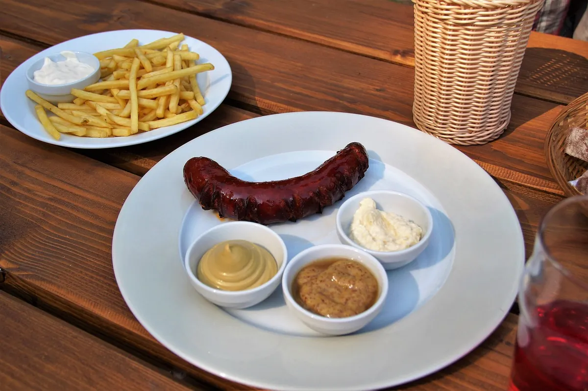 Tartar Sauce vs. Curry Sauce: A Regional Guide to Chip Shop Condiments